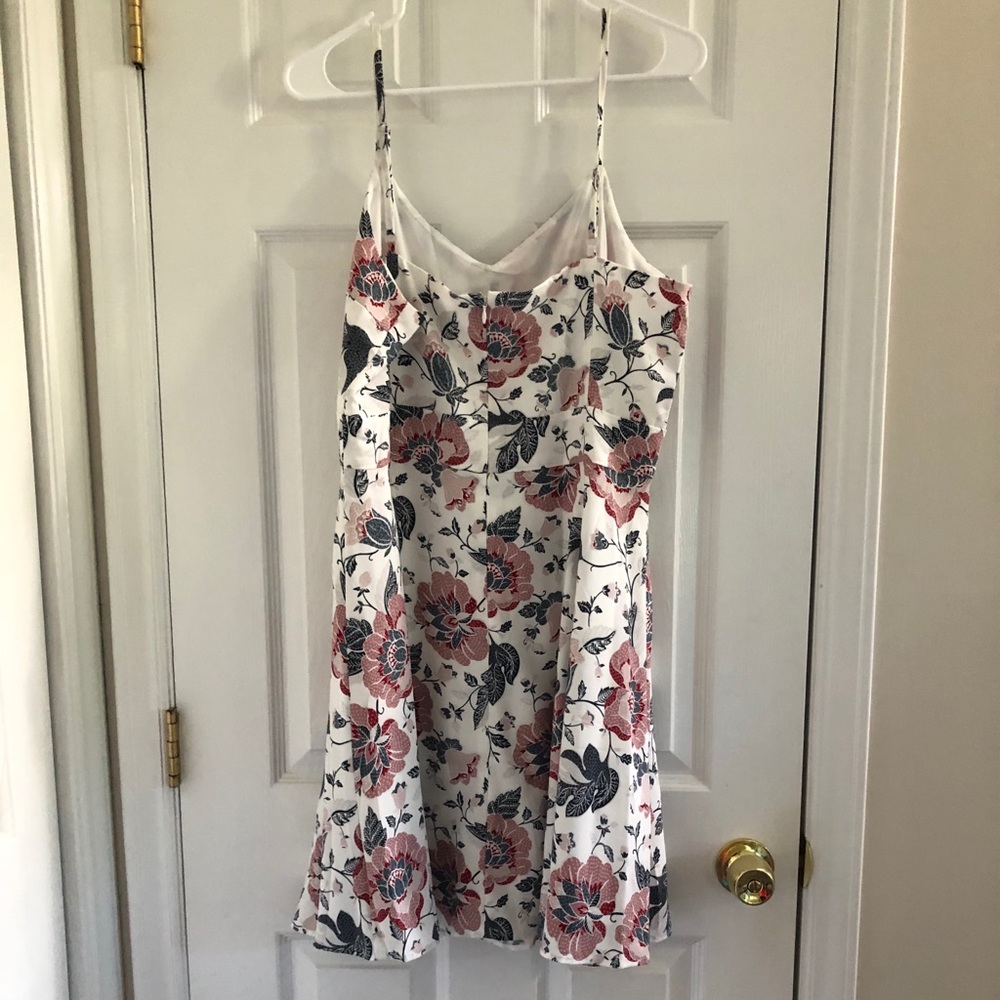 Loft Dress - Picture 2 of 3